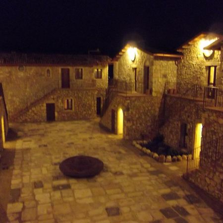 تشلانو Hotel Il Feudo Dei Pierleoni المظهر الخارجي الصورة