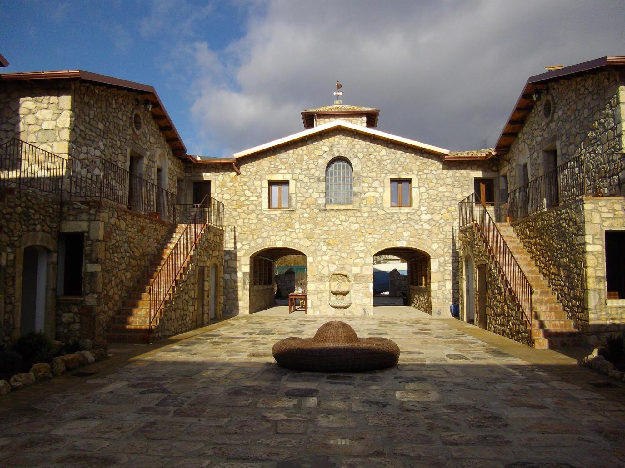تشلانو Hotel Il Feudo Dei Pierleoni المظهر الخارجي الصورة