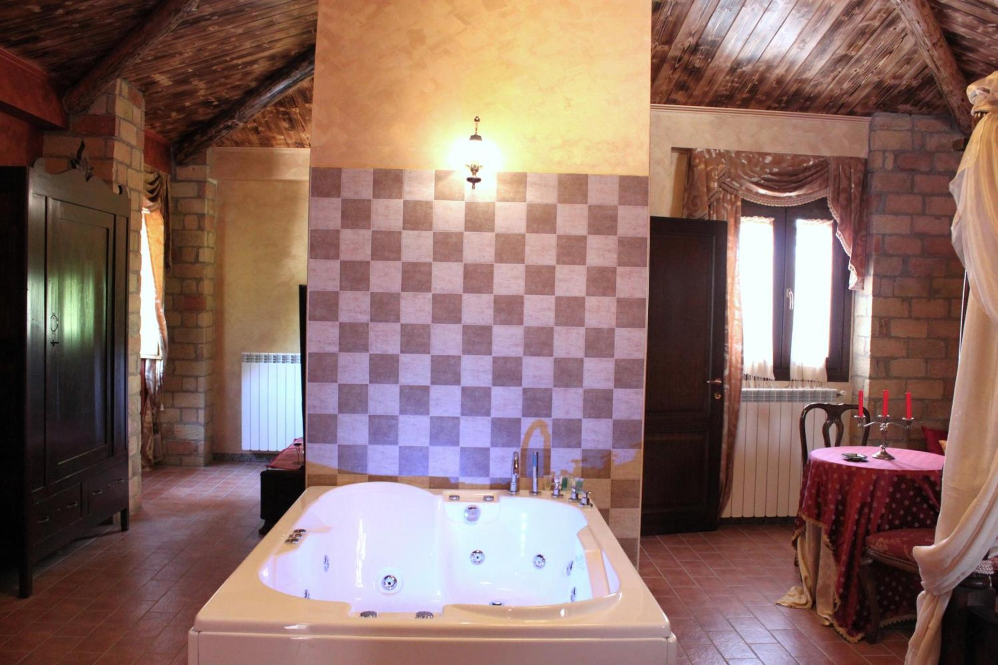 تشلانو Hotel Il Feudo Dei Pierleoni الغرفة الصورة